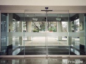 平移門 現(xiàn)代建筑中的空間巧匠與藝術(shù)之選